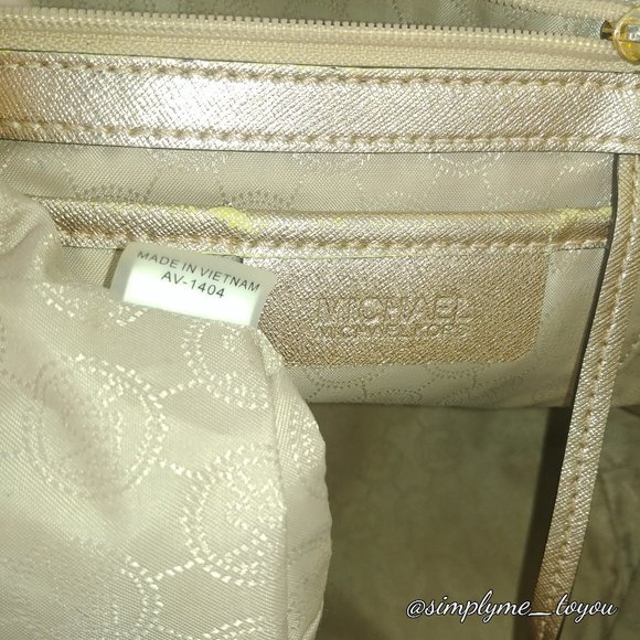 Michael Kors Jet Set Shimmer Copper Tote - Picture 6 of 9